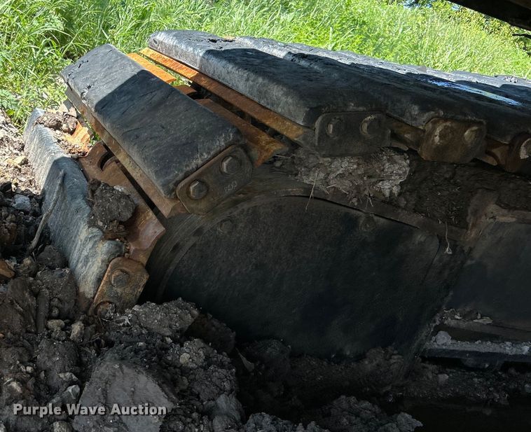 image for item DO6467 2012 John Deere 210G LC excavator