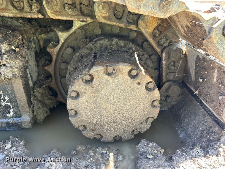 image for item DO6467 2012 John Deere 210G LC excavator