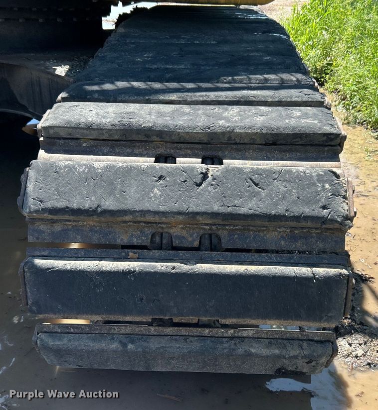 image for item DO6467 2012 John Deere 210G LC excavator