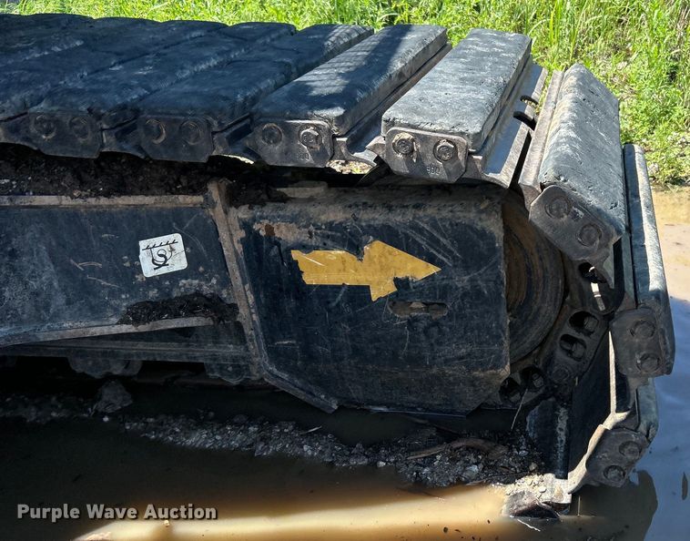 image for item DO6467 2012 John Deere 210G LC excavator