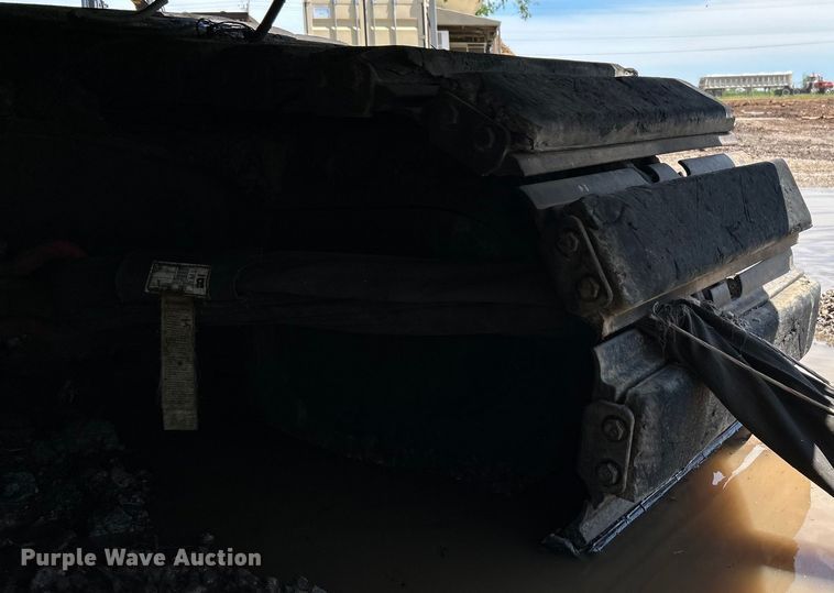 image for item DO6467 2012 John Deere 210G LC excavator