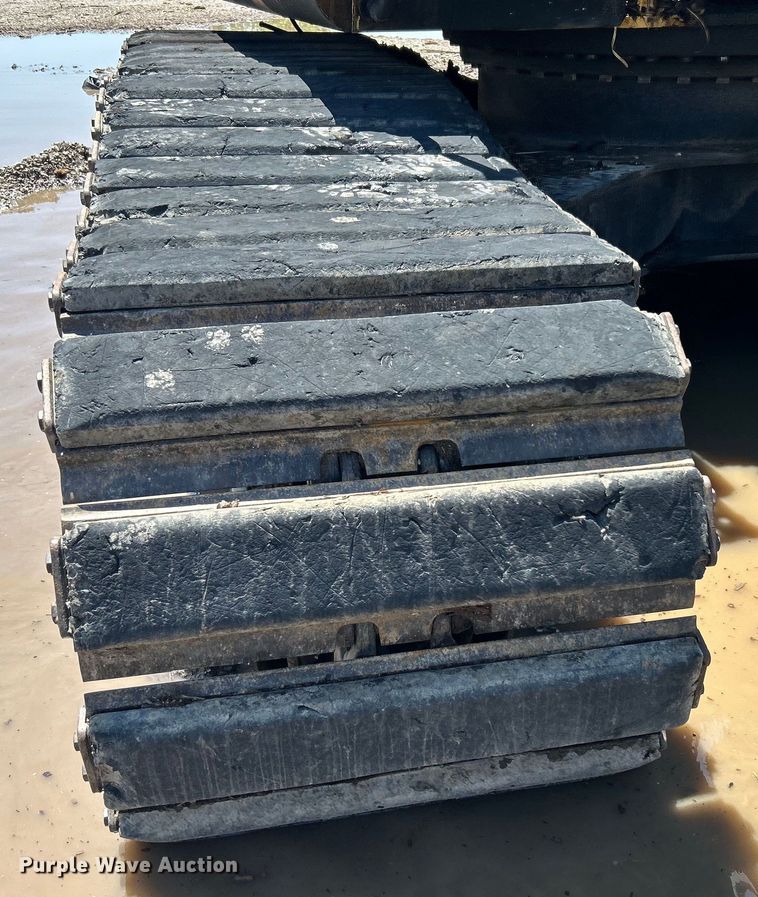 image for item DO6467 2012 John Deere 210G LC excavator