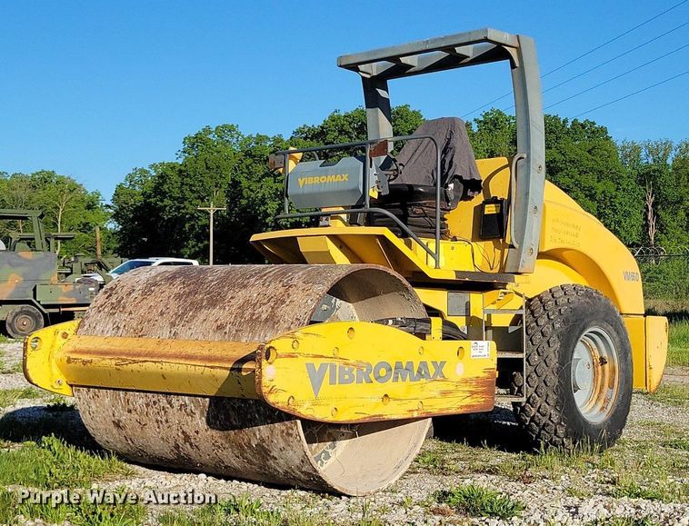 image for item DP1464 Vibromax VM66D single drum vibratory roller