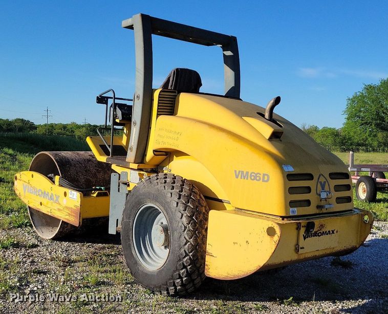 image for item DP1464 Vibromax VM66D single drum vibratory roller