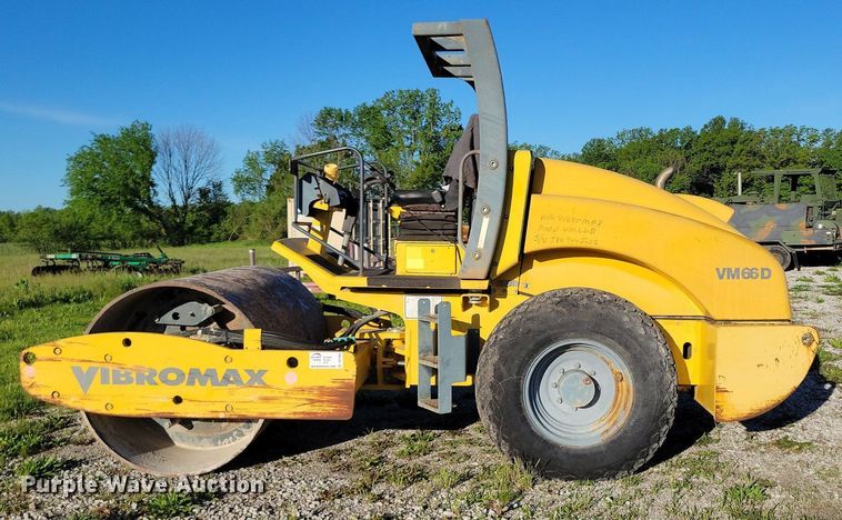 image for item DP1464 Vibromax VM66D single drum vibratory roller