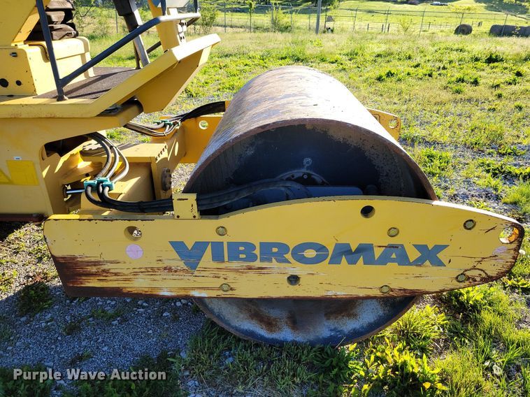 image for item DP1464 Vibromax VM66D single drum vibratory roller