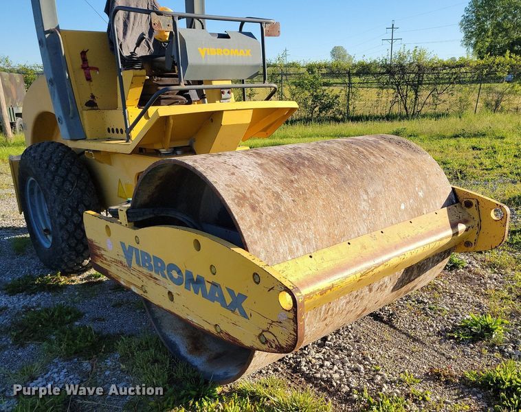 image for item DP1464 Vibromax VM66D single drum vibratory roller