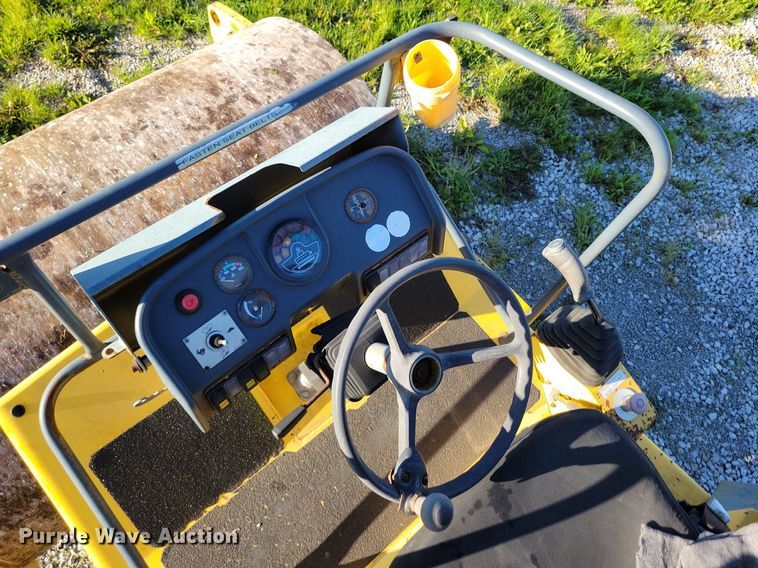 image for item DP1464 Vibromax VM66D single drum vibratory roller