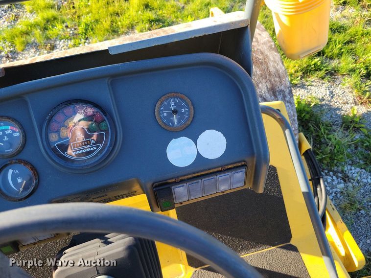 image for item DP1464 Vibromax VM66D single drum vibratory roller