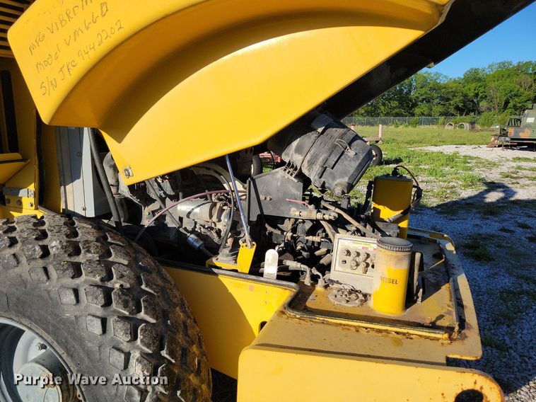 image for item DP1464 Vibromax VM66D single drum vibratory roller