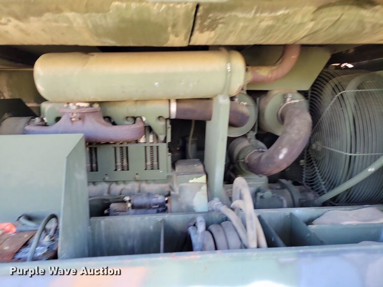 image for item DP1465 1985 Ingersoll Rand P-250-W-D-M-H268 air compressor