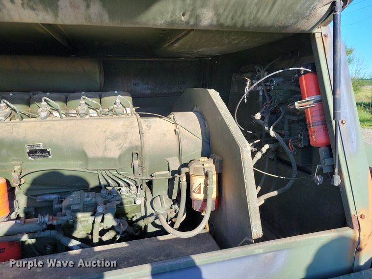 image for item DP1465 1985 Ingersoll Rand P-250-W-D-M-H268 air compressor