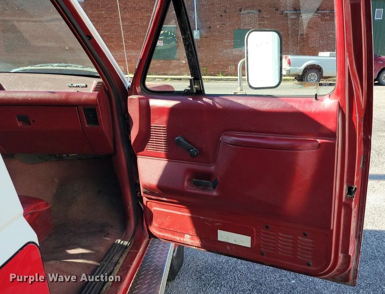 image for item DP1468 1991 Ford F450 Super Duty brush fire truck