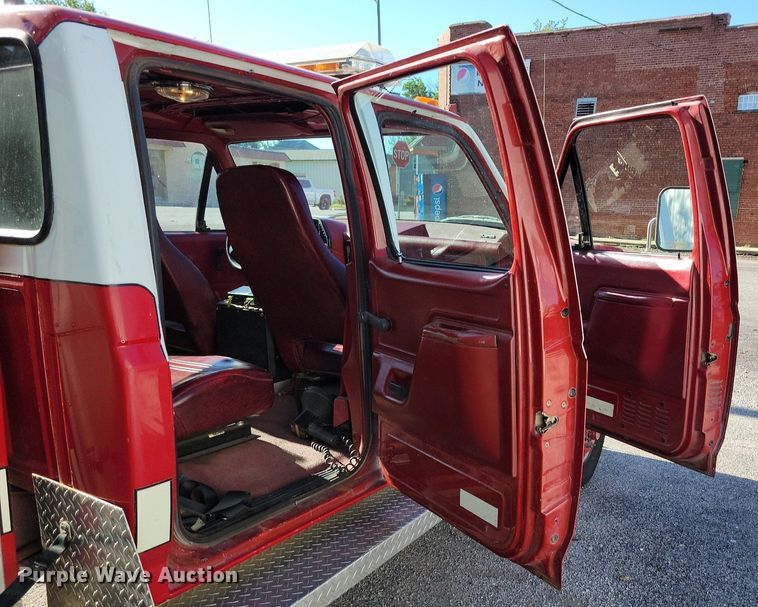 image for item DP1468 1991 Ford F450 Super Duty brush fire truck