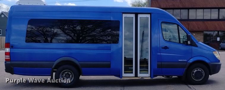 image for item DQ6099 2007 Dodge Sprinter 3500 prisoner transport van