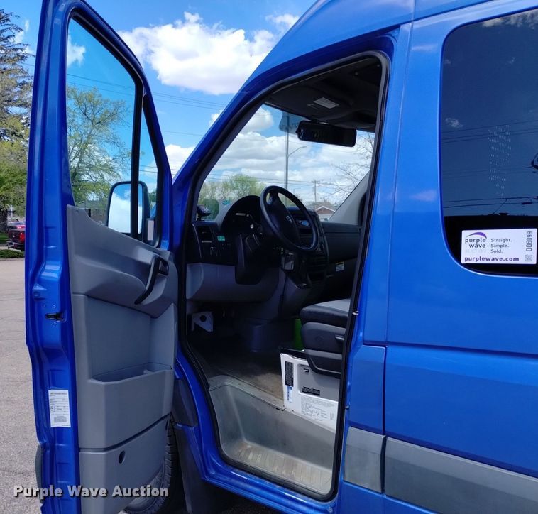 image for item DQ6099 2007 Dodge Sprinter 3500 prisoner transport van