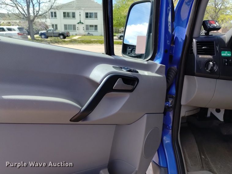 image for item DQ6099 2007 Dodge Sprinter 3500 prisoner transport van