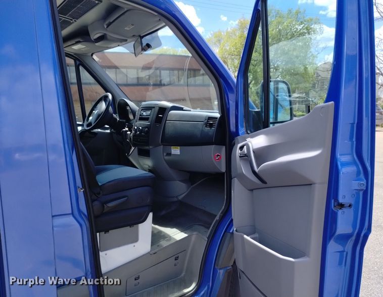 image for item DQ6099 2007 Dodge Sprinter 3500 prisoner transport van