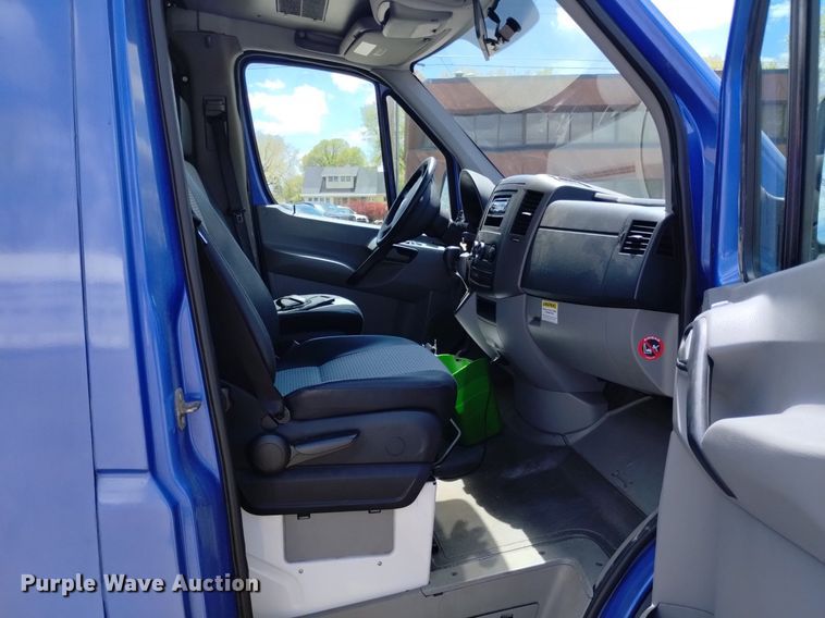 image for item DQ6099 2007 Dodge Sprinter 3500 prisoner transport van