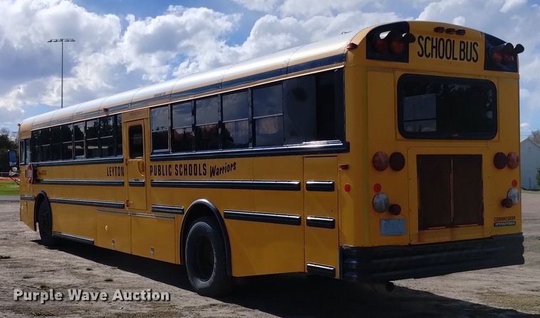 image for item DQ6100 2002 International school bus