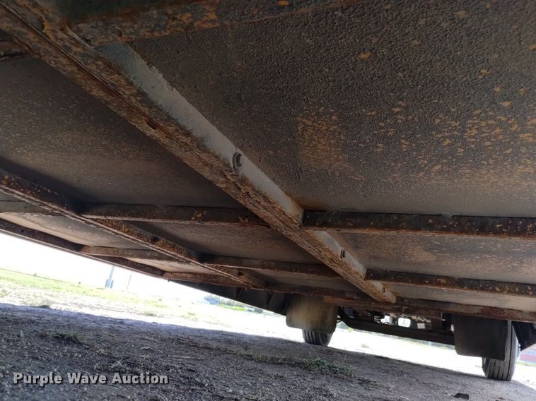 image for item DQ6100 2002 International school bus