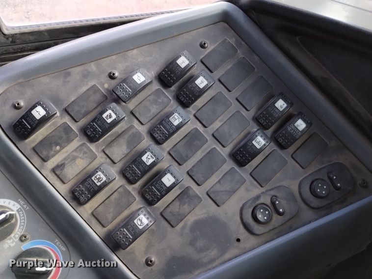 image for item DQ6101 2008 IC Corporation CE200 school bus