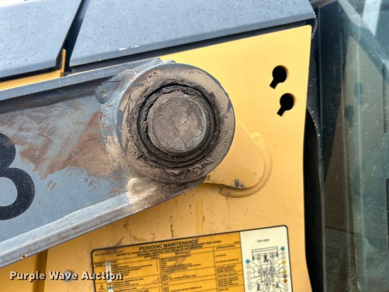 image for item EG0287 2011 John Deere 310SJ backhoe