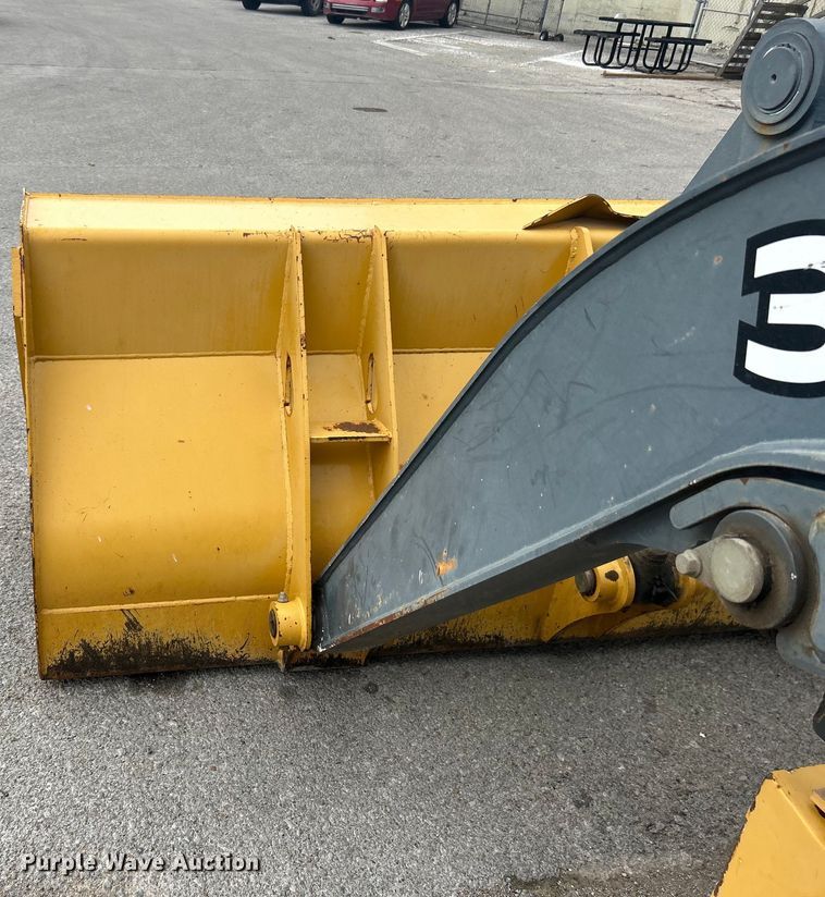 image for item EG0287 2011 John Deere 310SJ backhoe