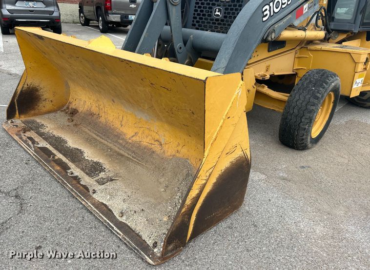 image for item EG0287 2011 John Deere 310SJ backhoe