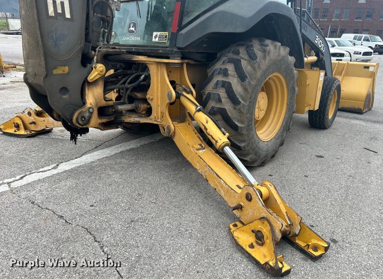 image for item EG0287 2011 John Deere 310SJ backhoe