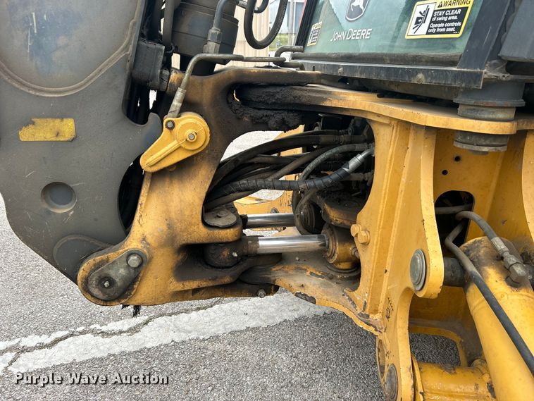 image for item EG0287 2011 John Deere 310SJ backhoe