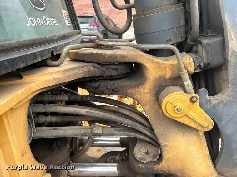 image for item EG0287 2011 John Deere 310SJ backhoe