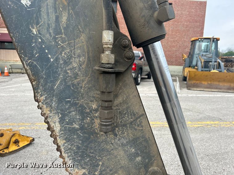 image for item EG0287 2011 John Deere 310SJ backhoe