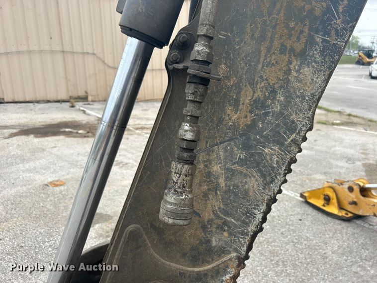 image for item EG0287 2011 John Deere 310SJ backhoe