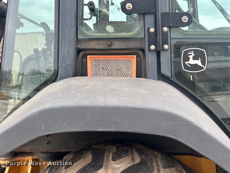 image for item EG0287 2011 John Deere 310SJ backhoe