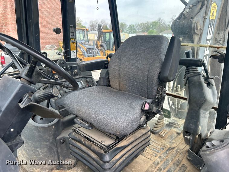 image for item EG0287 2011 John Deere 310SJ backhoe