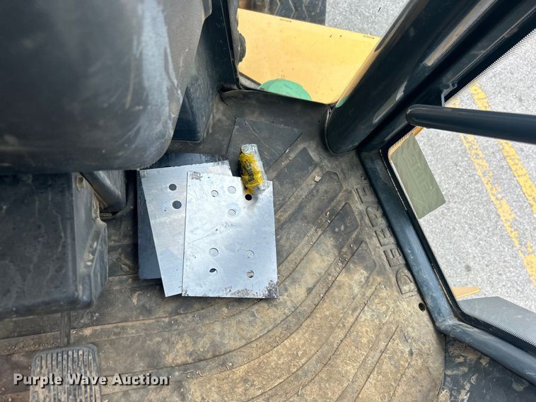 image for item EG0287 2011 John Deere 310SJ backhoe