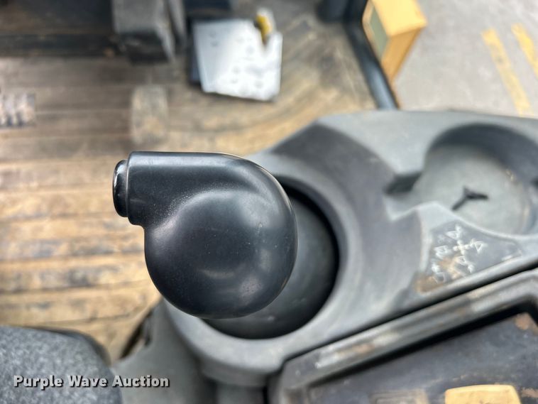 image for item EG0287 2011 John Deere 310SJ backhoe