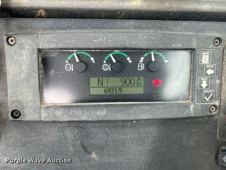 image for item EG0287 2011 John Deere 310SJ backhoe