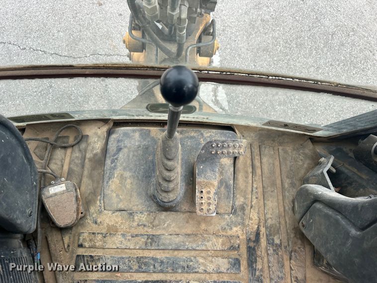 image for item EG0287 2011 John Deere 310SJ backhoe