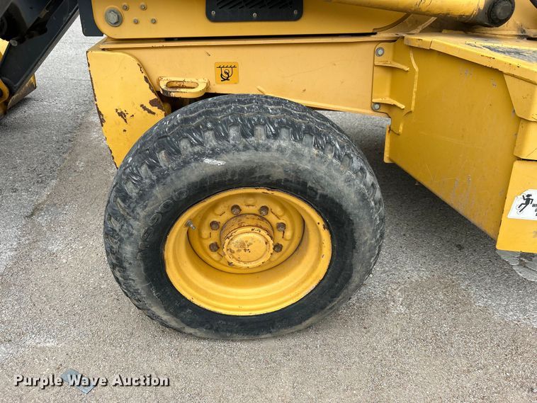 image for item EG0287 2011 John Deere 310SJ backhoe