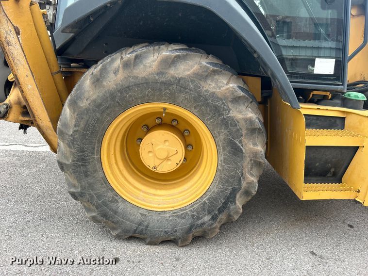 image for item EG0287 2011 John Deere 310SJ backhoe