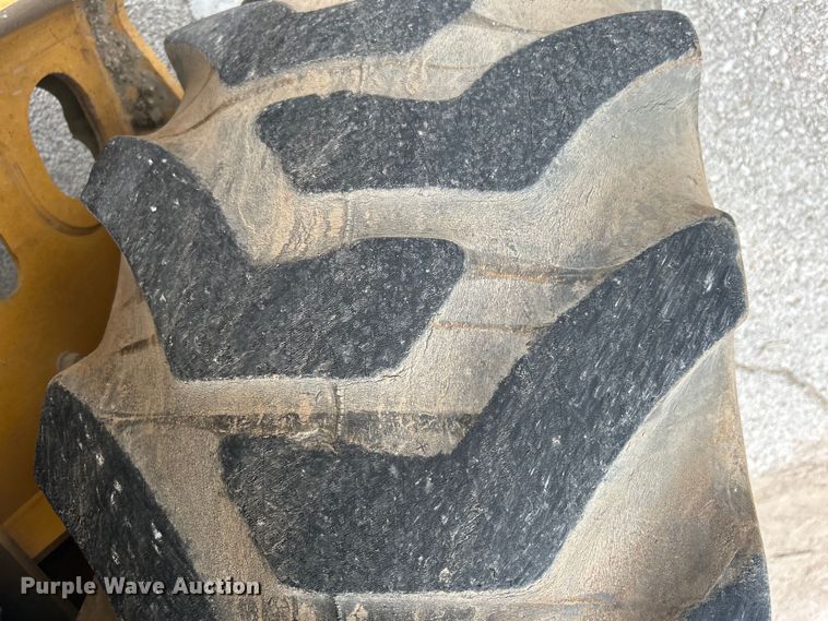 image for item EG0287 2011 John Deere 310SJ backhoe