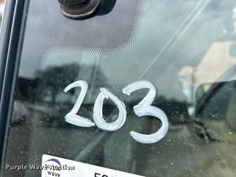 image for item EG0287 2011 John Deere 310SJ backhoe