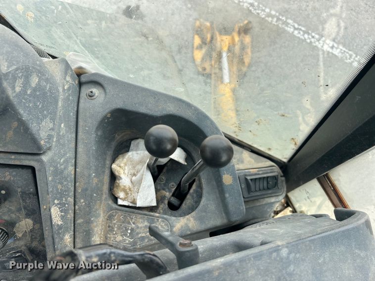 image for item EG0298 2009 John Deere  310SJ backhoe