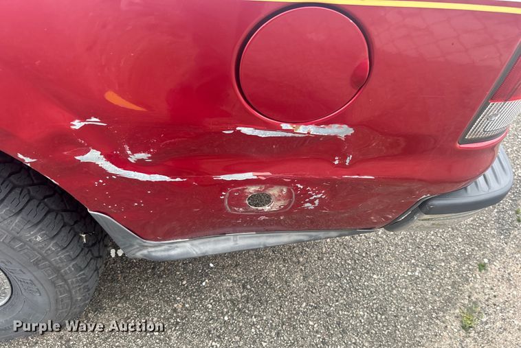 image for item EG0337 2003 Ford Excursion SUV