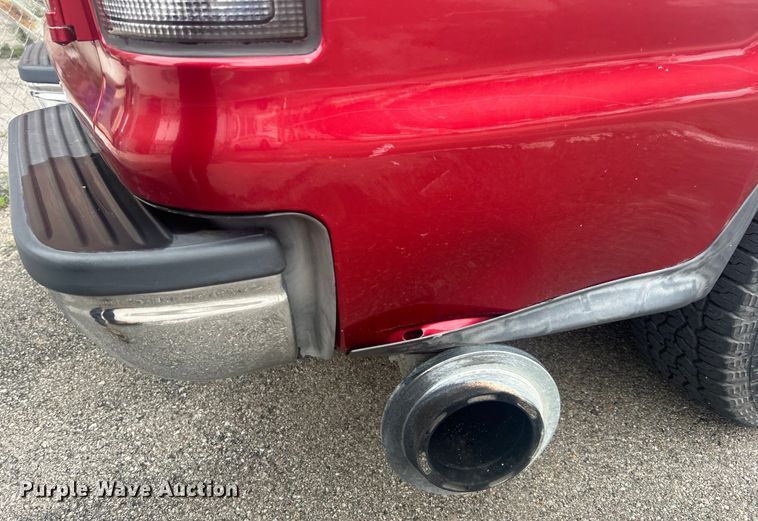 image for item EG0337 2003 Ford Excursion SUV