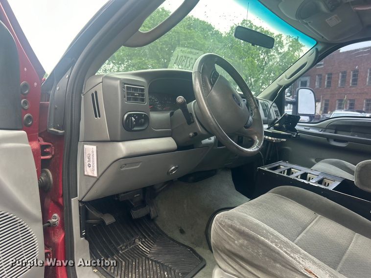 image for item EG0337 2003 Ford Excursion SUV