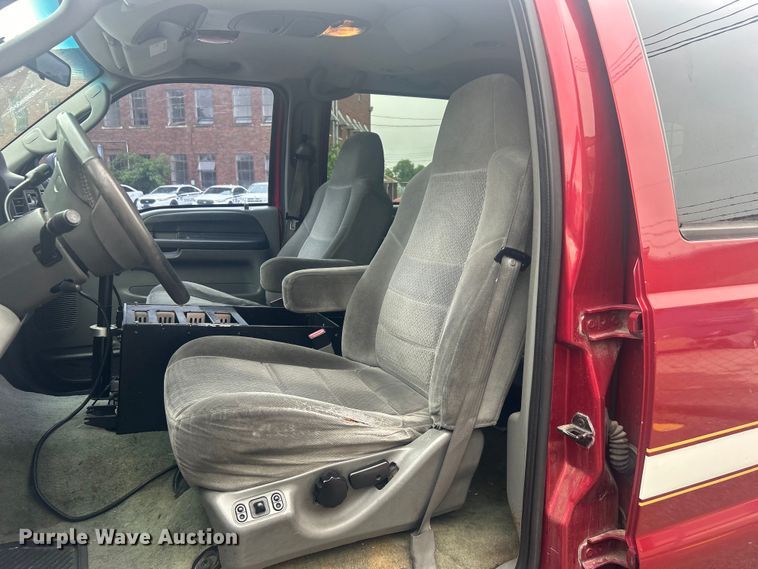 image for item EG0337 2003 Ford Excursion SUV