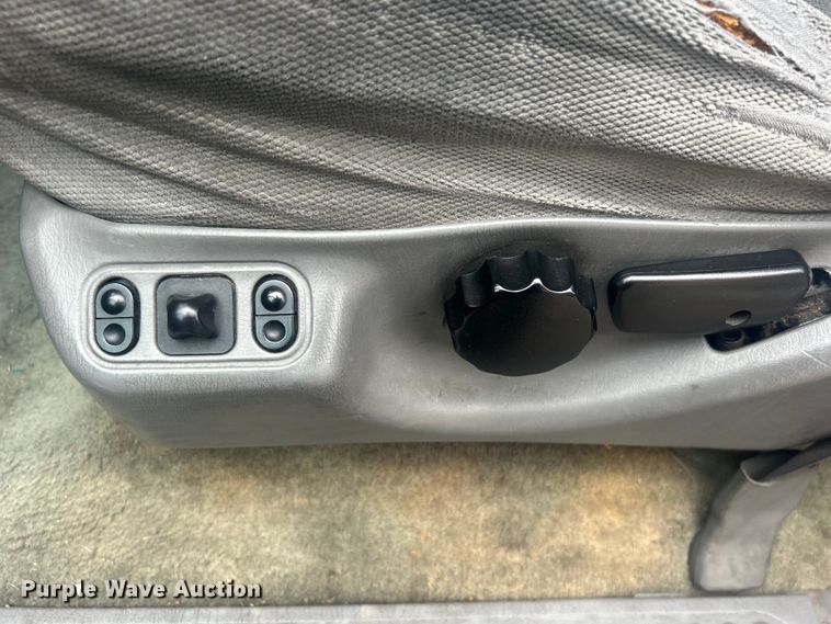 image for item EG0337 2003 Ford Excursion SUV